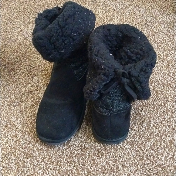 Like Ugg boots - Picture 1 of 1